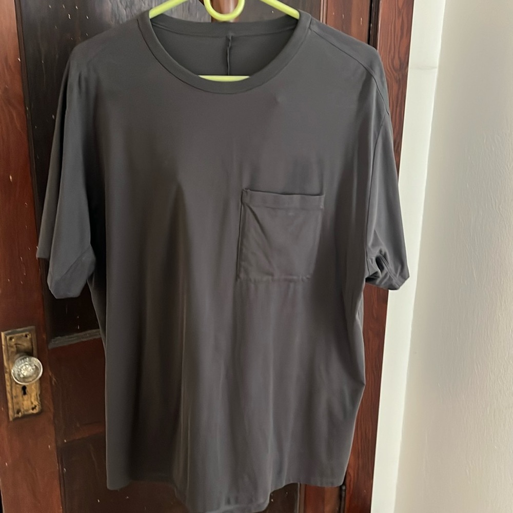 Lululemon Black Short Sleeve Shirt
